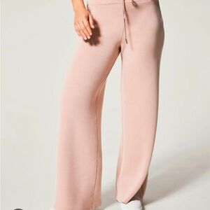 New with tags Spanx Air Essentials wide leg pant